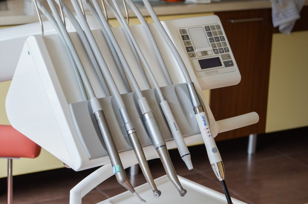 dentist, equipment, drill bits-428642.jpg